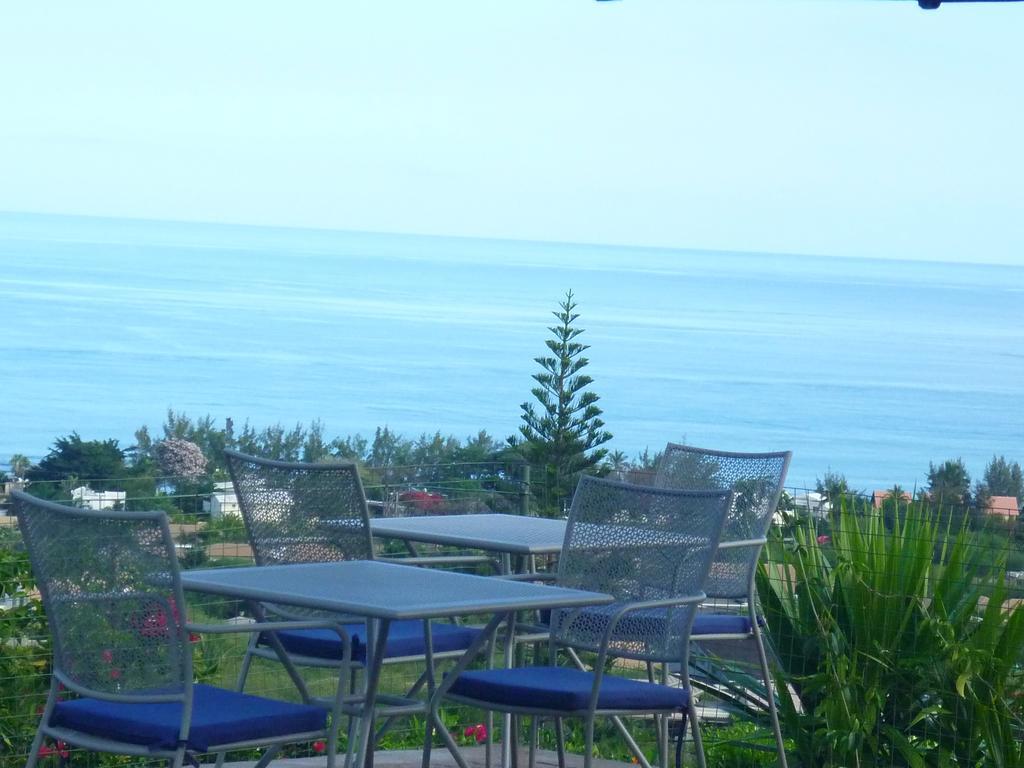 Flamboyant Ocean View - Ex Hillside Haven Apartment Тамарин Екстериор снимка