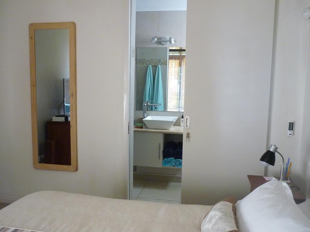 Flamboyant Ocean View - Ex Hillside Haven Apartment Тамарин Екстериор снимка